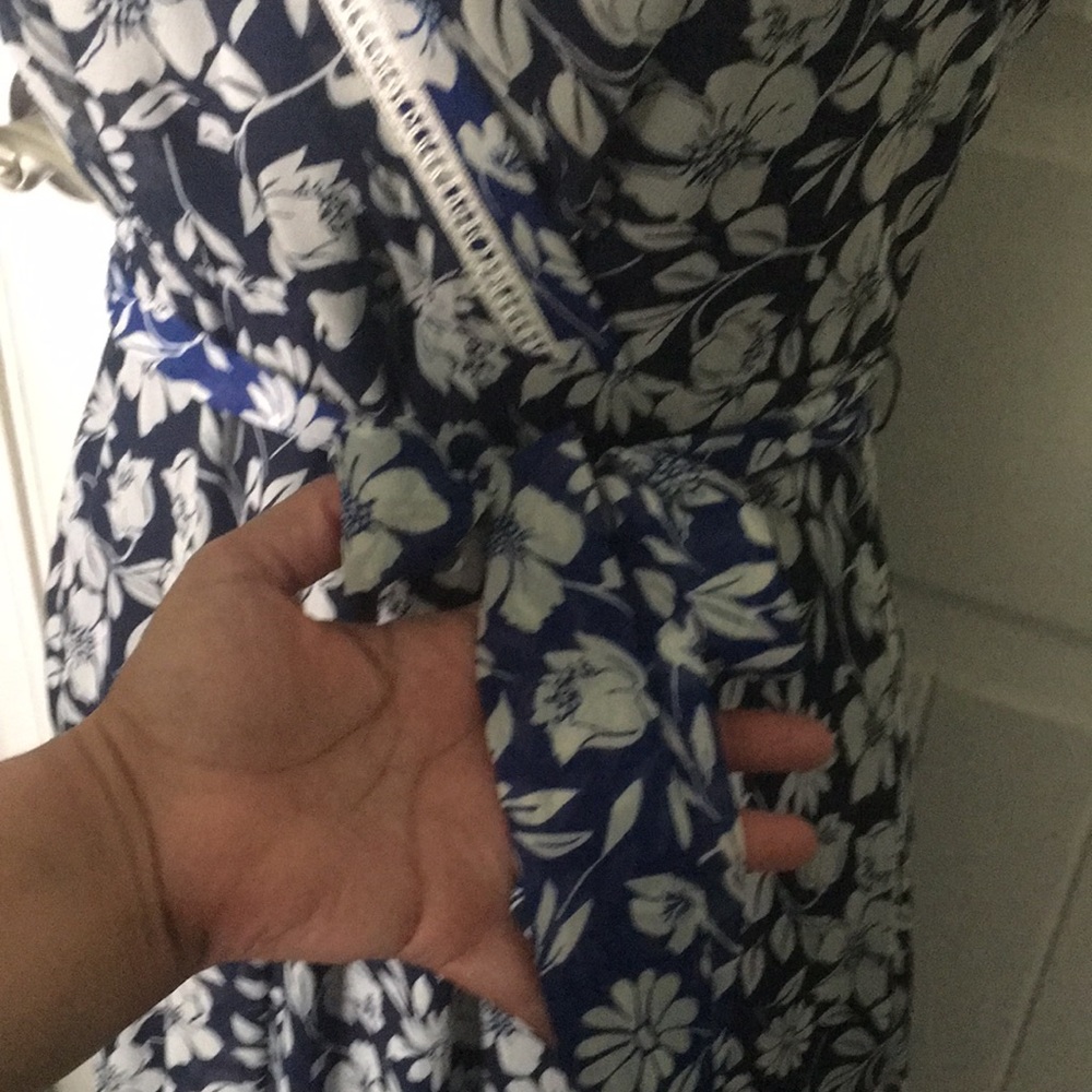 Stunning Gabby Skye floral maxi dress size 4 - Picture 5 of 16